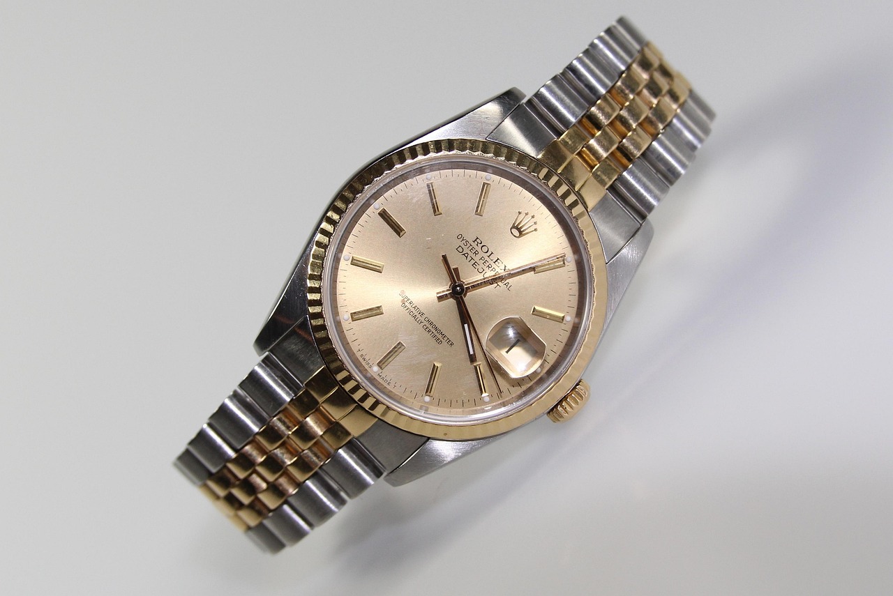 gambar jam tangan rolex emas